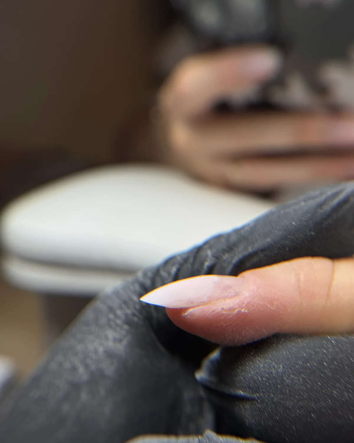 Même ongle après correction — pointe redressée, ligne nette, finition naturelle, Rendez-vous Belle Wasquehal