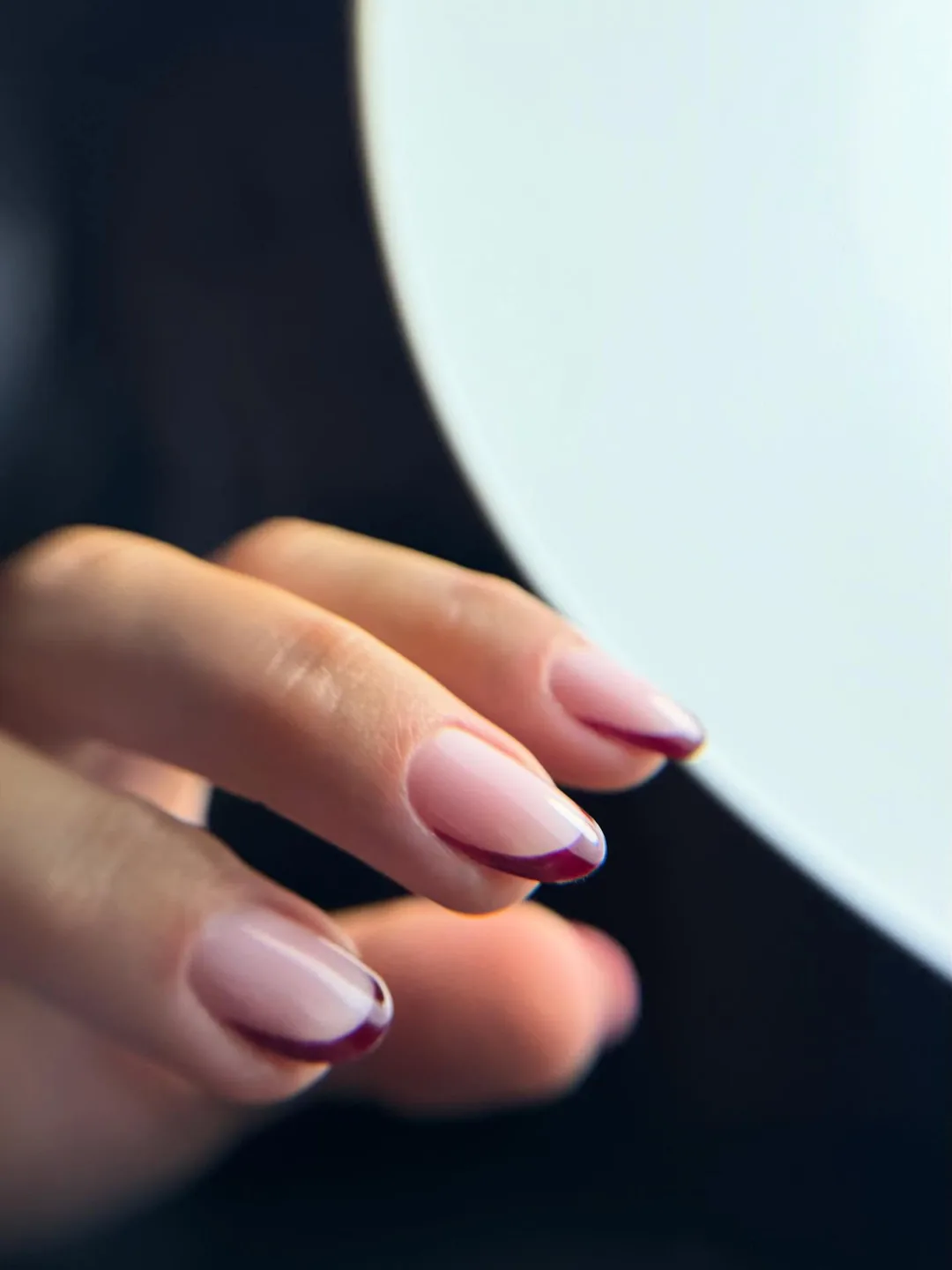 Micro french bordeaux sur base nude