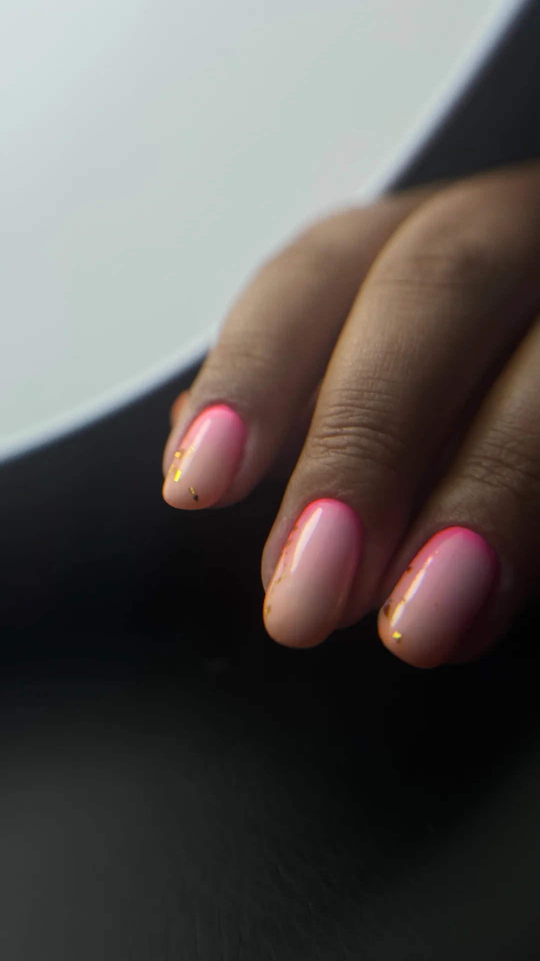 French rose avec paillettes dorées